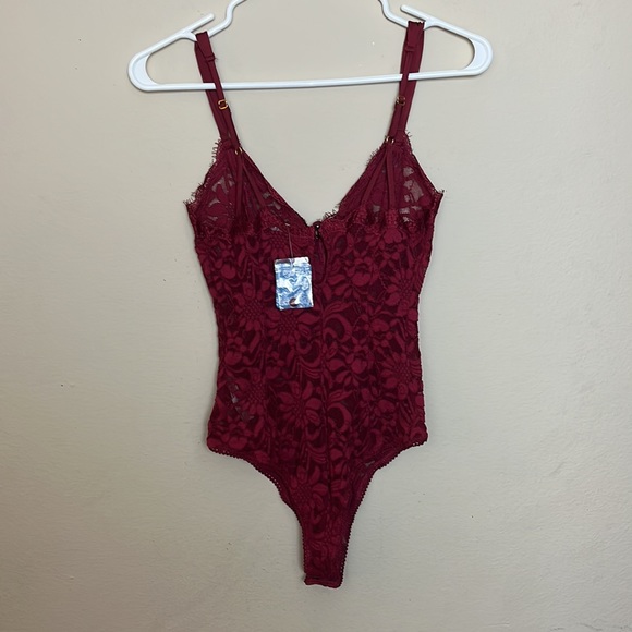 Free People NWT Cherry Gem red lace lingerie size XS - Picture 3 of 4